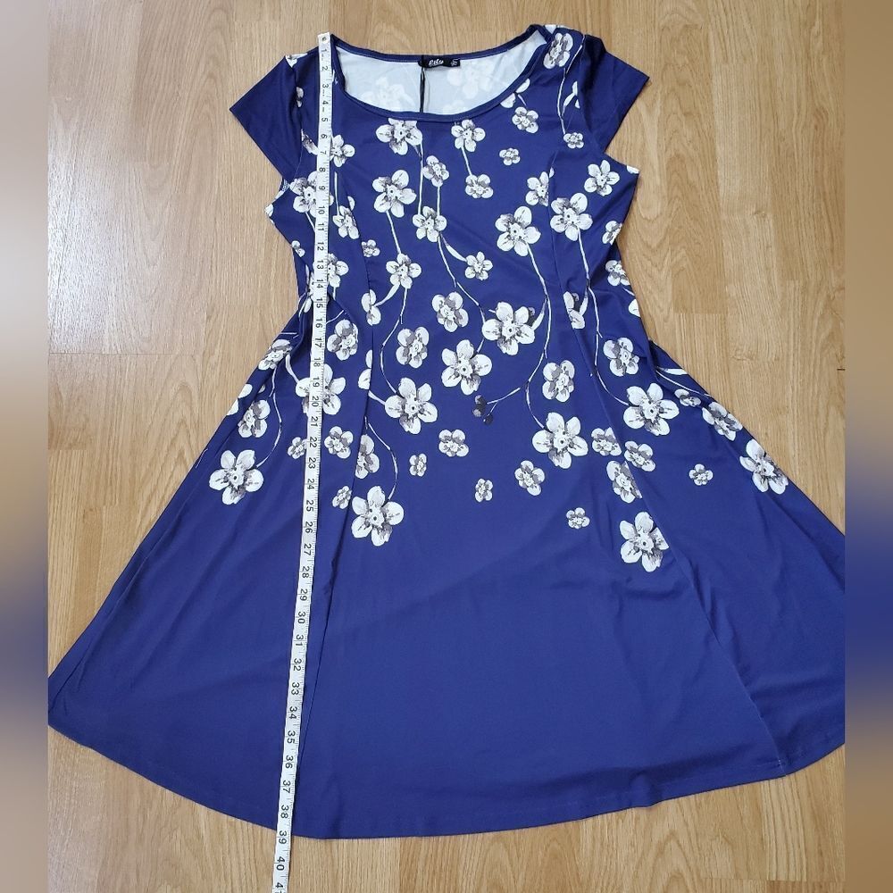 Lily Floral Midi Dress sz Lg - Picture 9 of 12